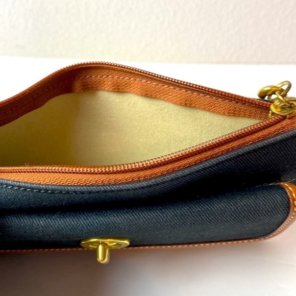 Coach wristlet bag - Picture 3 of 3